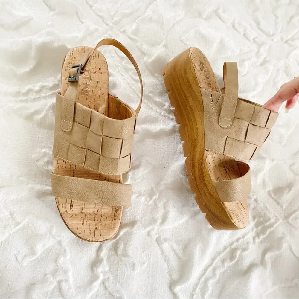 Korks Fraya Wedge Sandal Size 10 New